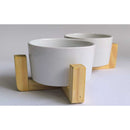 Comedouro Duplo Elevado em Madeira e Porcelana – Design Clean para Gatos e Cães de Pequeno Porte